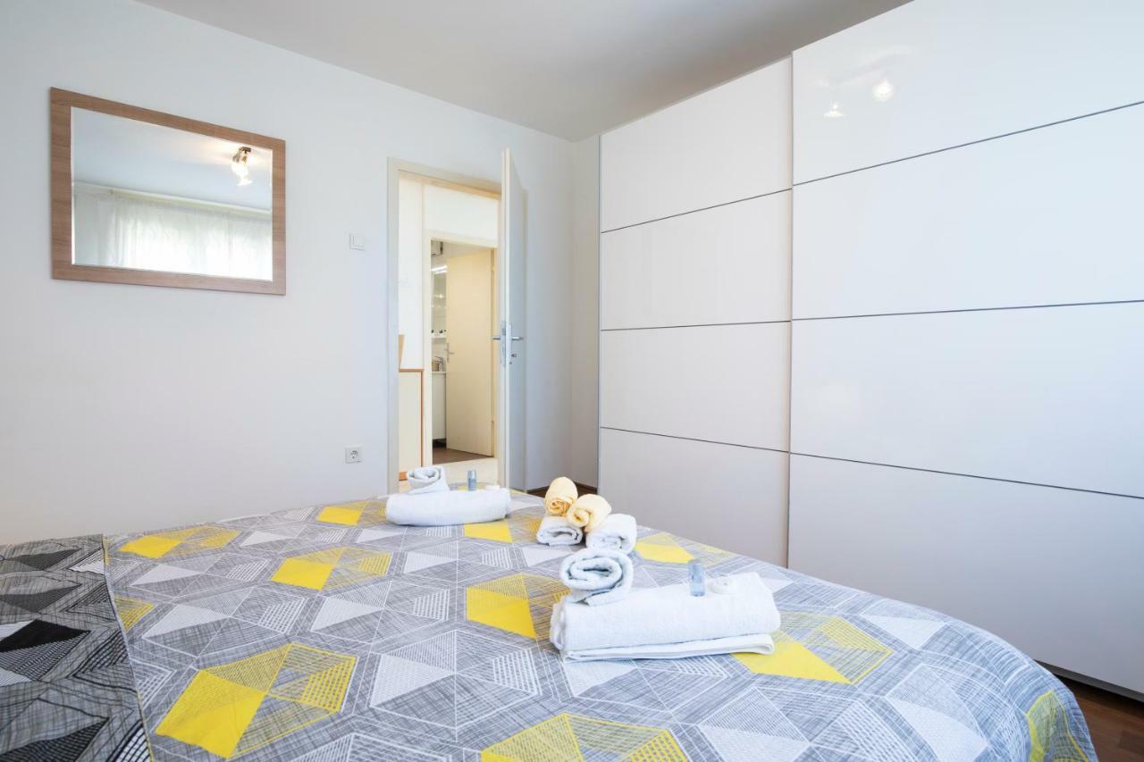 Castropola Apartment Exterior photo
